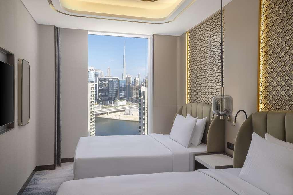 Embassy Suites By Hilton Dubai Business Bay Bilik gambar