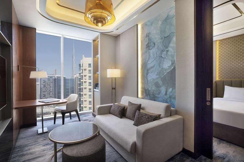 Embassy Suites By Hilton Dubai Business Bay Bilik gambar