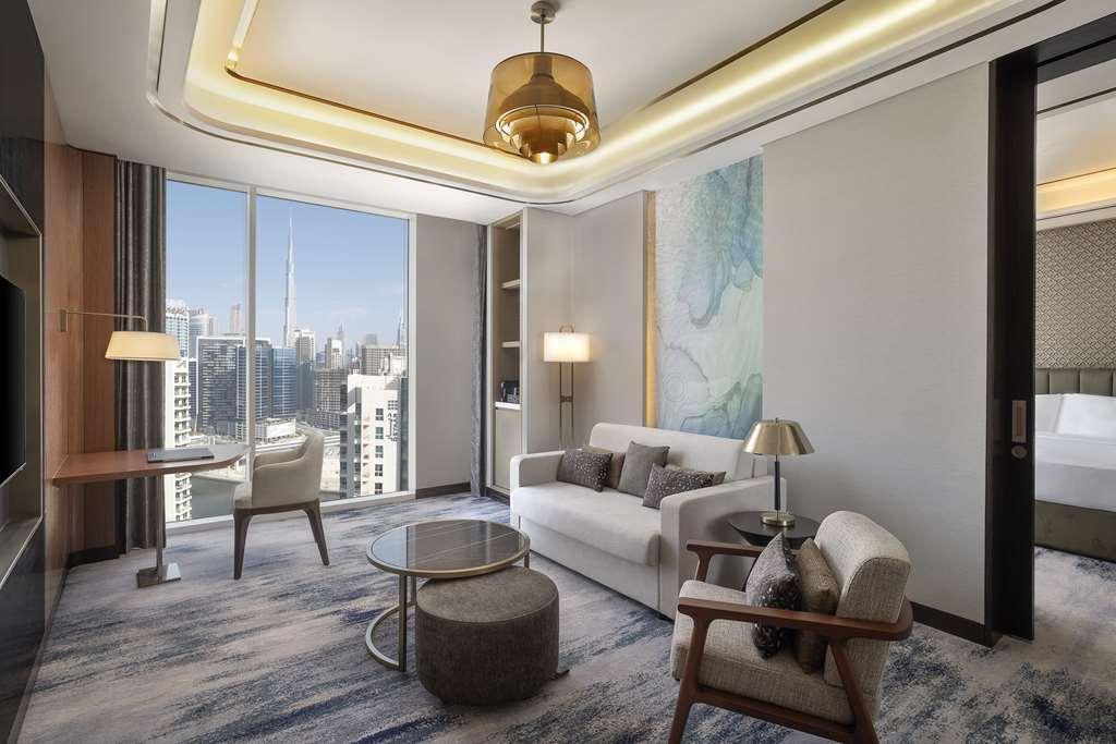 Embassy Suites By Hilton Dubai Business Bay Bilik gambar